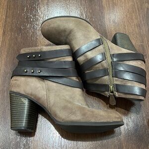 Madden Girl brown boots